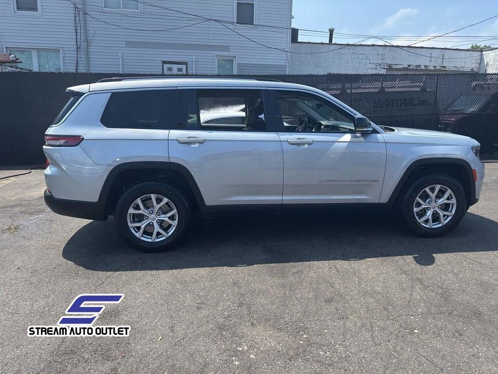 Used 2021 Jeep Grand Cherokee L Limited image 9