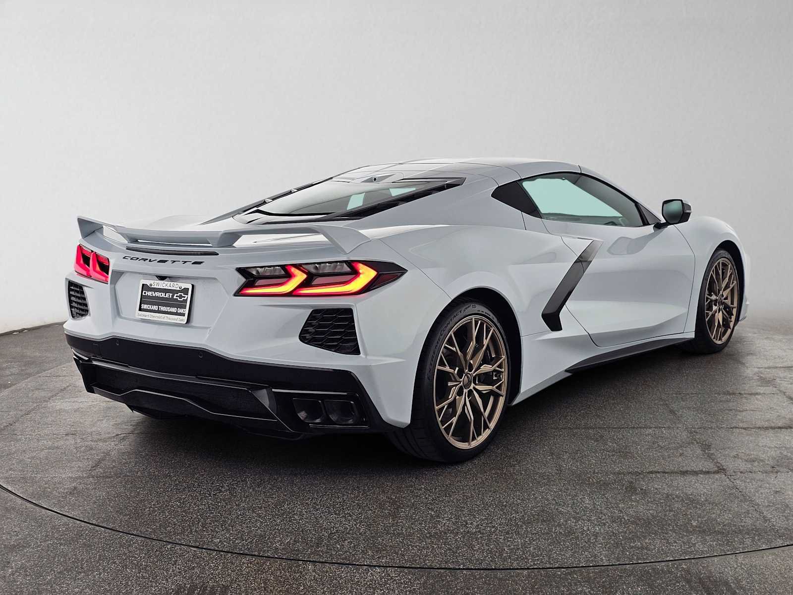 Used 2024 Chevrolet Corvette Stingray Preferred Cpe w/ Z51 Performance Package RWD image 3