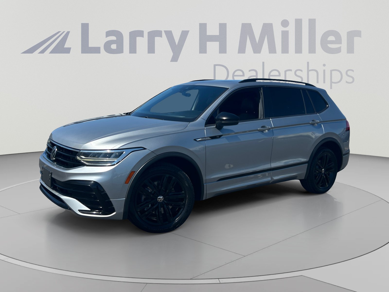 Used 2022 Volkswagen Tiguan SE R-Line