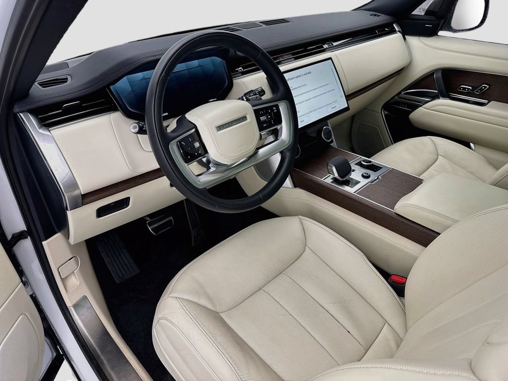 Used 2023 Land Rover Range Rover Long Wheelbase SE AWD/4WD image 9