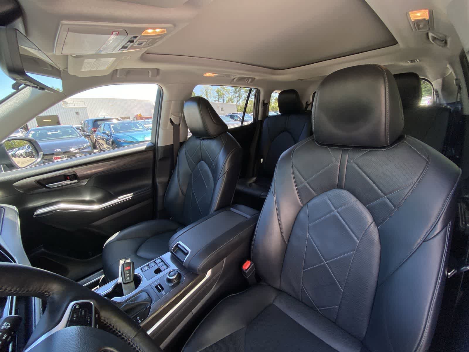 Used 2023 Toyota Highlander Platinum AWD/4WD image 19