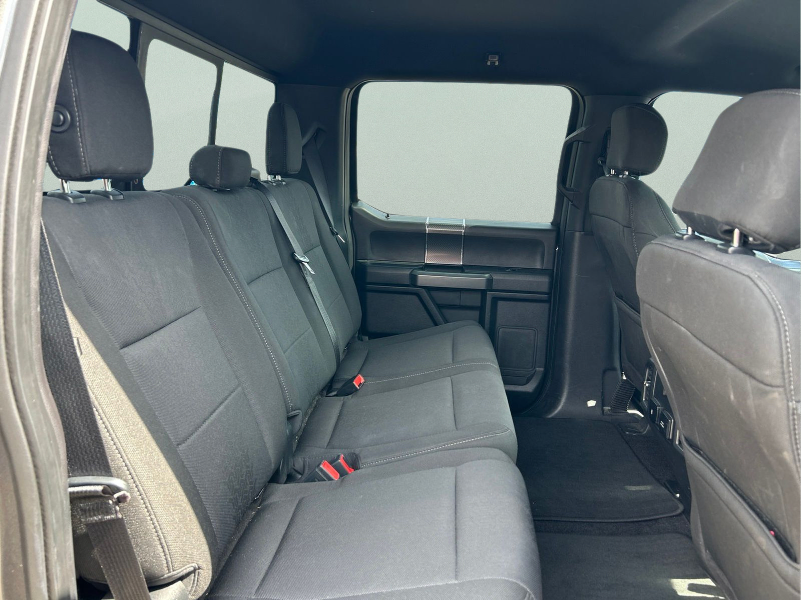 Used 2018 Ford F150 XLT w/ Equipment Group 302A Luxury AWD/4WD image 11