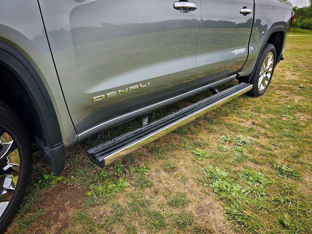 Used 2024 GMC Sierra 1500 Denali w/ Technology Package AWD/4WD image 12