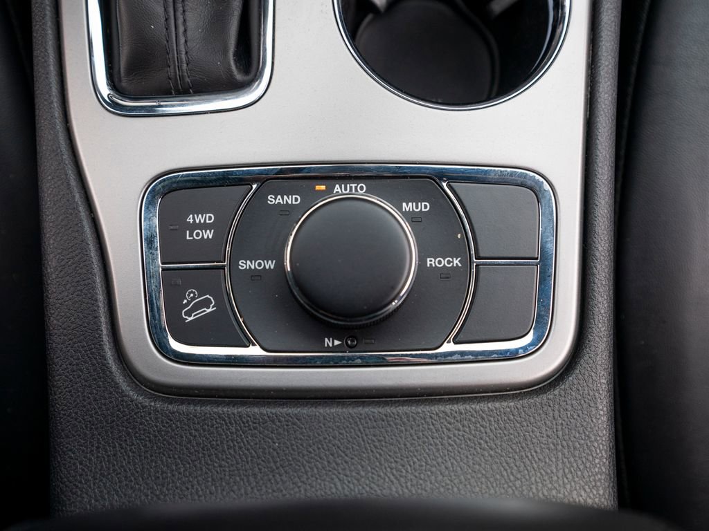 Used 2021 Jeep Grand Cherokee Limited image 33