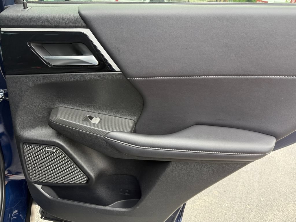 Used 2025 Mitsubishi Outlander SE AWD/4WD image 20