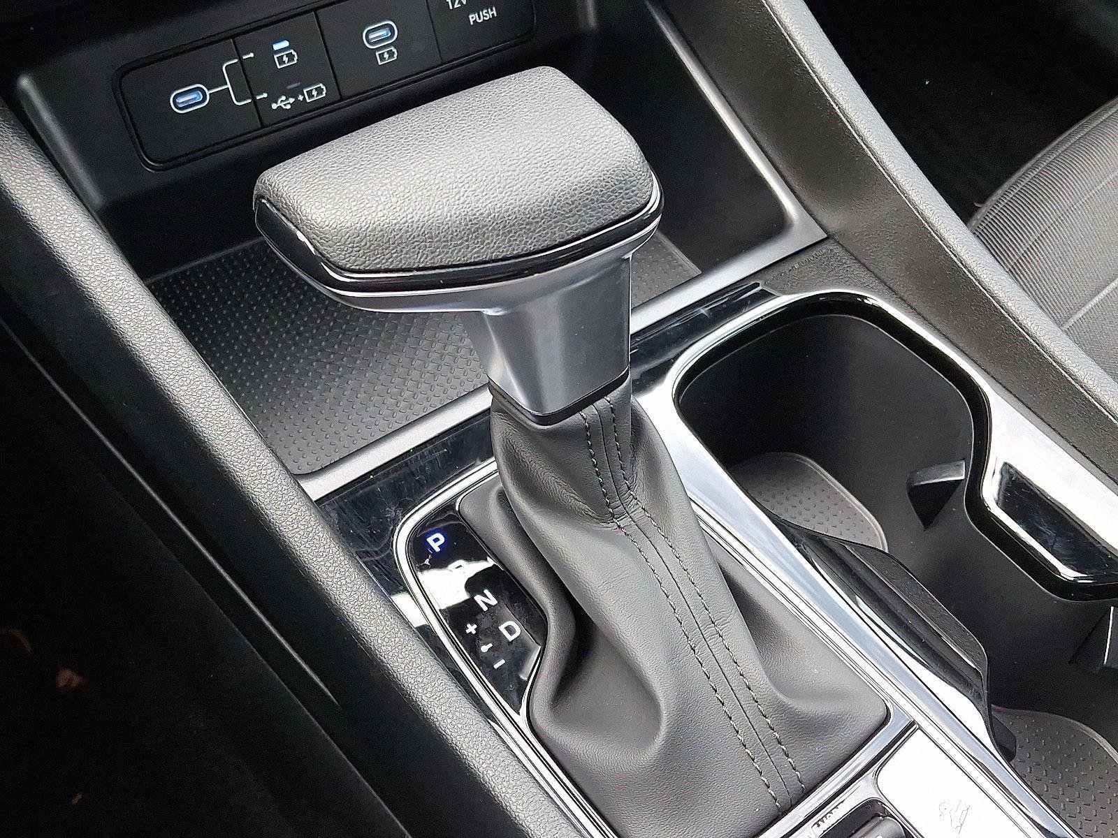 Used 2025 Hyundai Santa Cruz SE image 14