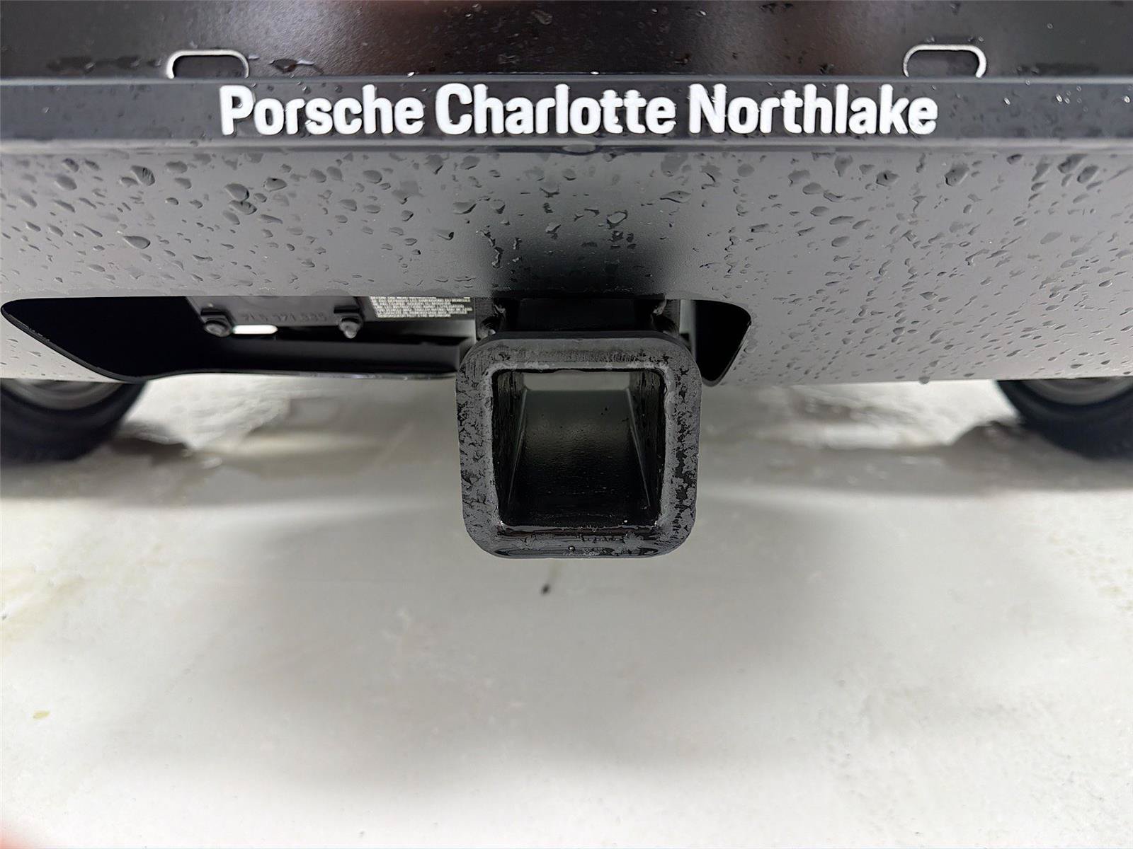 Used 2025 Porsche Macan AWD/4WD image 26
