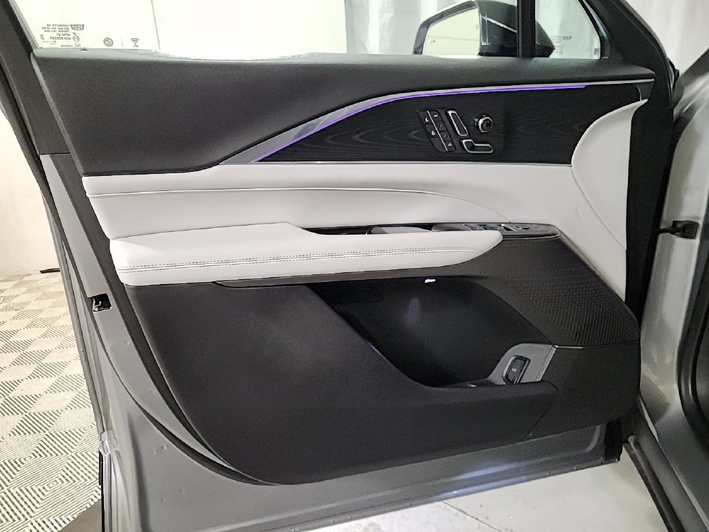 Used 2024 Cadillac Lyriq Luxury RWD image 18