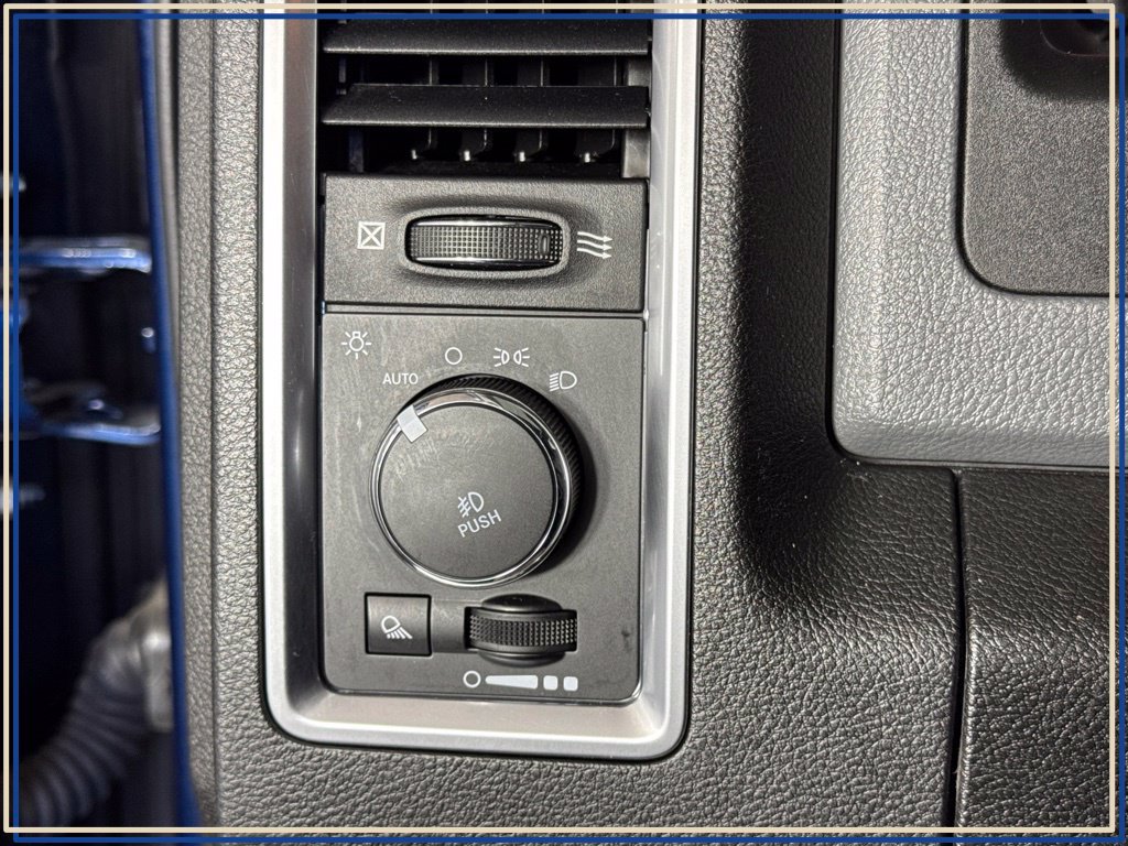 Used 2020 RAM 1500 Warlock w/ Electronics Group AWD/4WD image 13