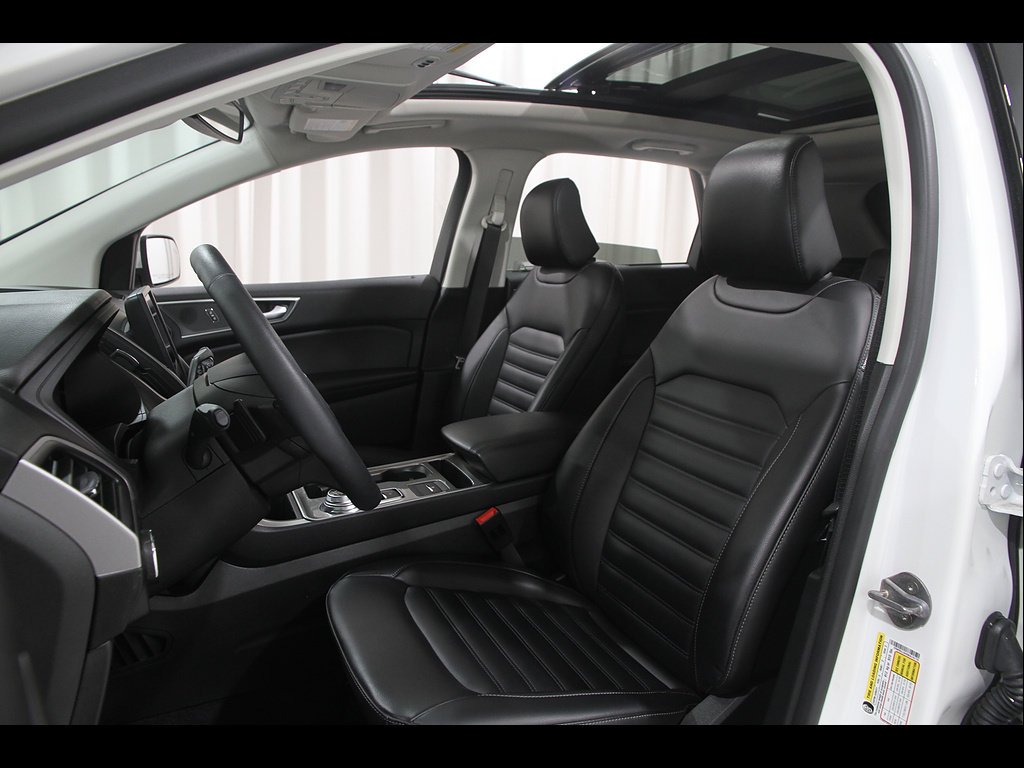 Used 2024 Ford Edge SEL w/ Convenience Package AWD/4WD image 5