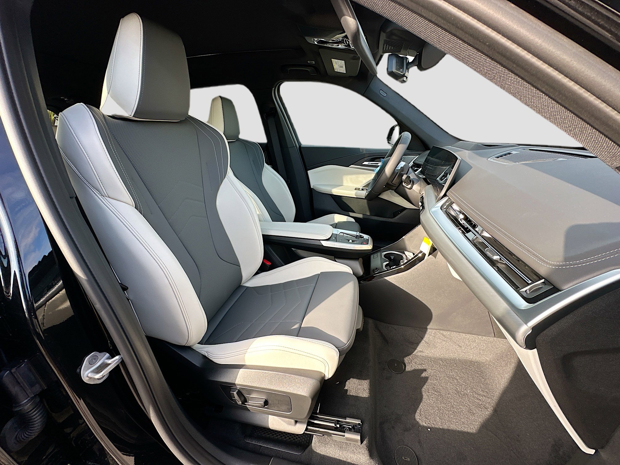 New 2026 BMW X1 xDrive28i w/ Technology Package image 23