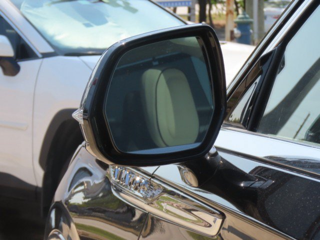 Certified 2023 Lincoln Aviator Black Label w/ Class IV Trailer Tow Package AWD/4WD image 17