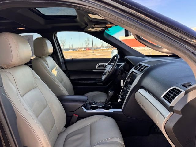 Used 2014 Ford Explorer XLT w/ Equipment Group 202A image 22