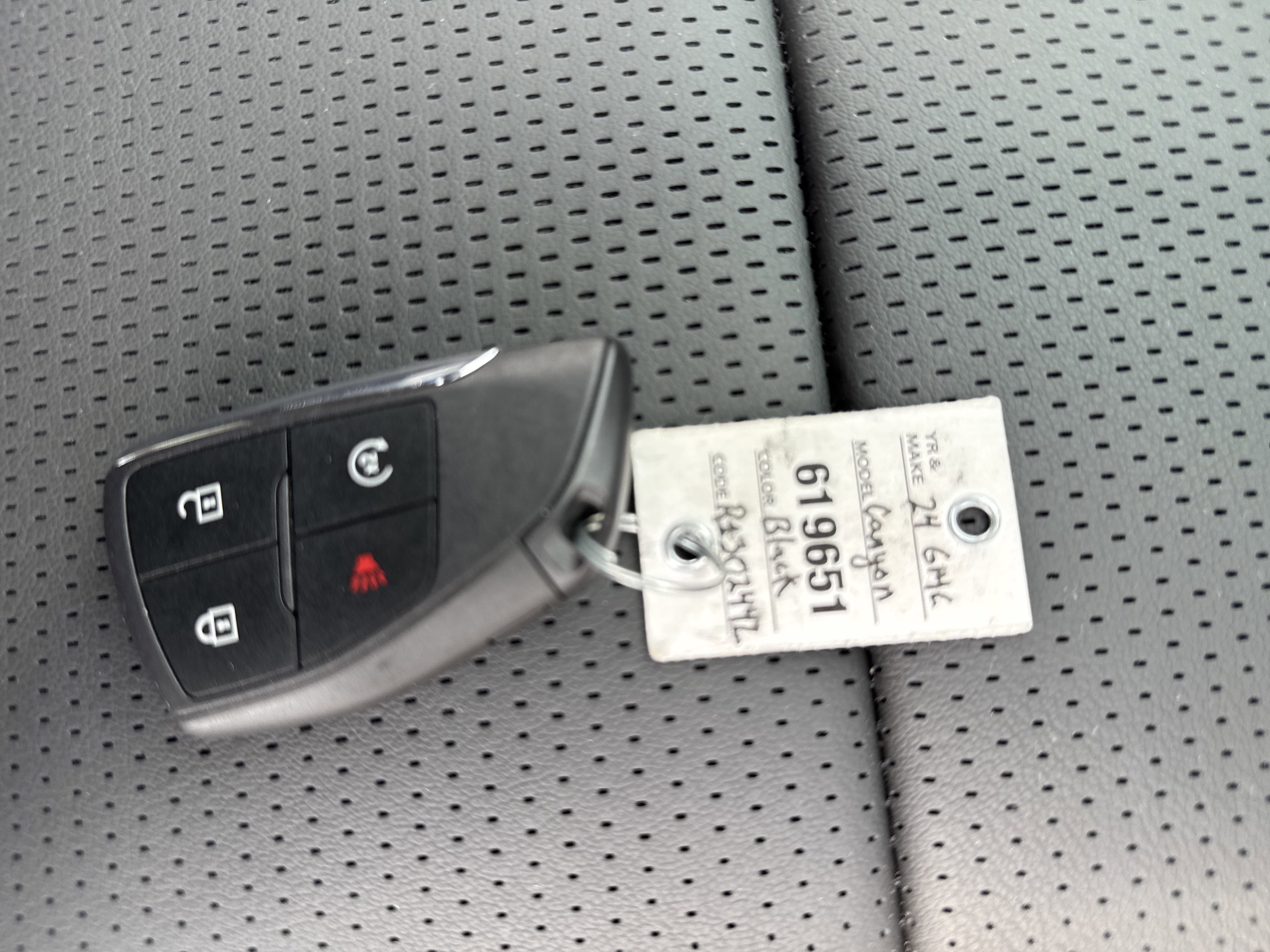 Used 2024 GMC Canyon Denali AWD/4WD image 22