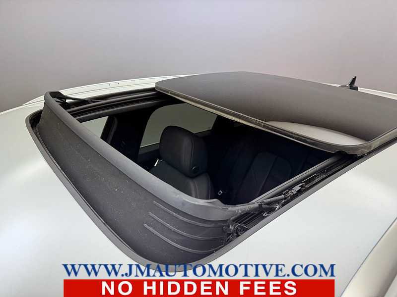 Used 2021 Audi Q3 2.0T Premium AWD/4WD image 11