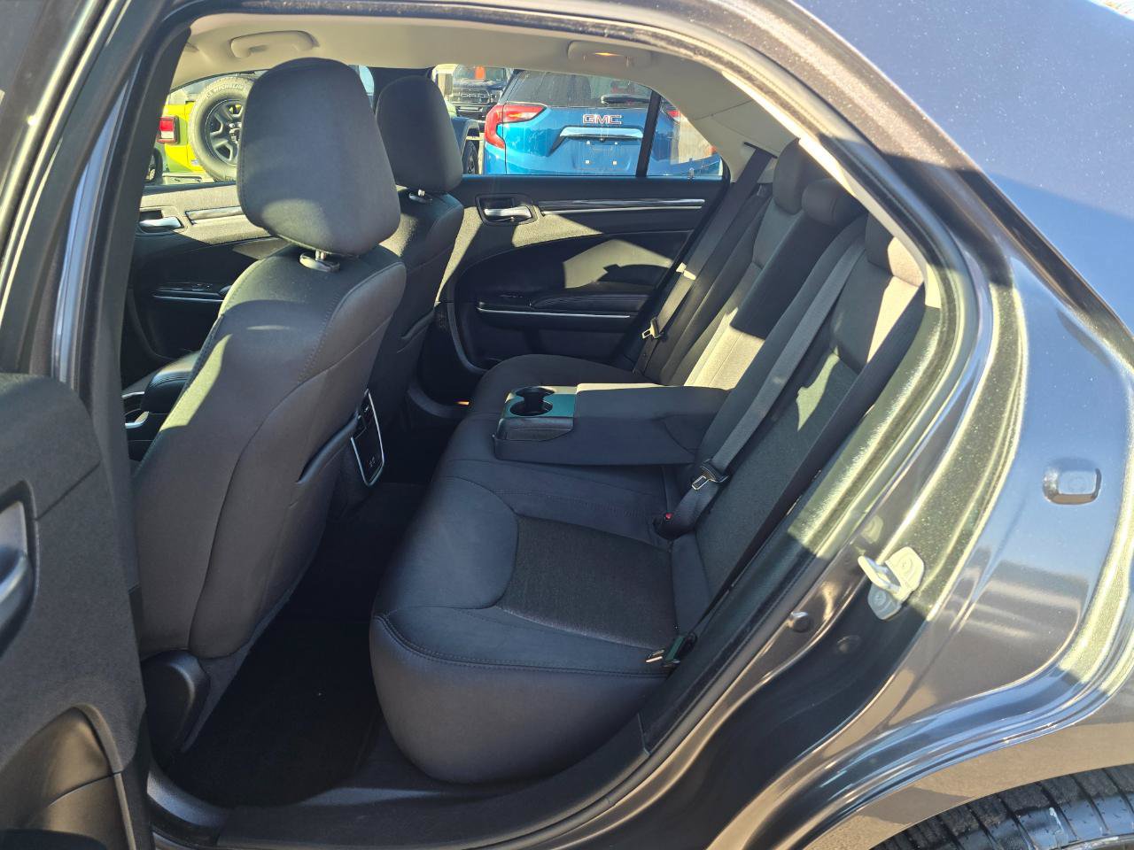 Used 2022 Chrysler 300 Touring w/ Sport Appearance Package AWD/4WD image 12