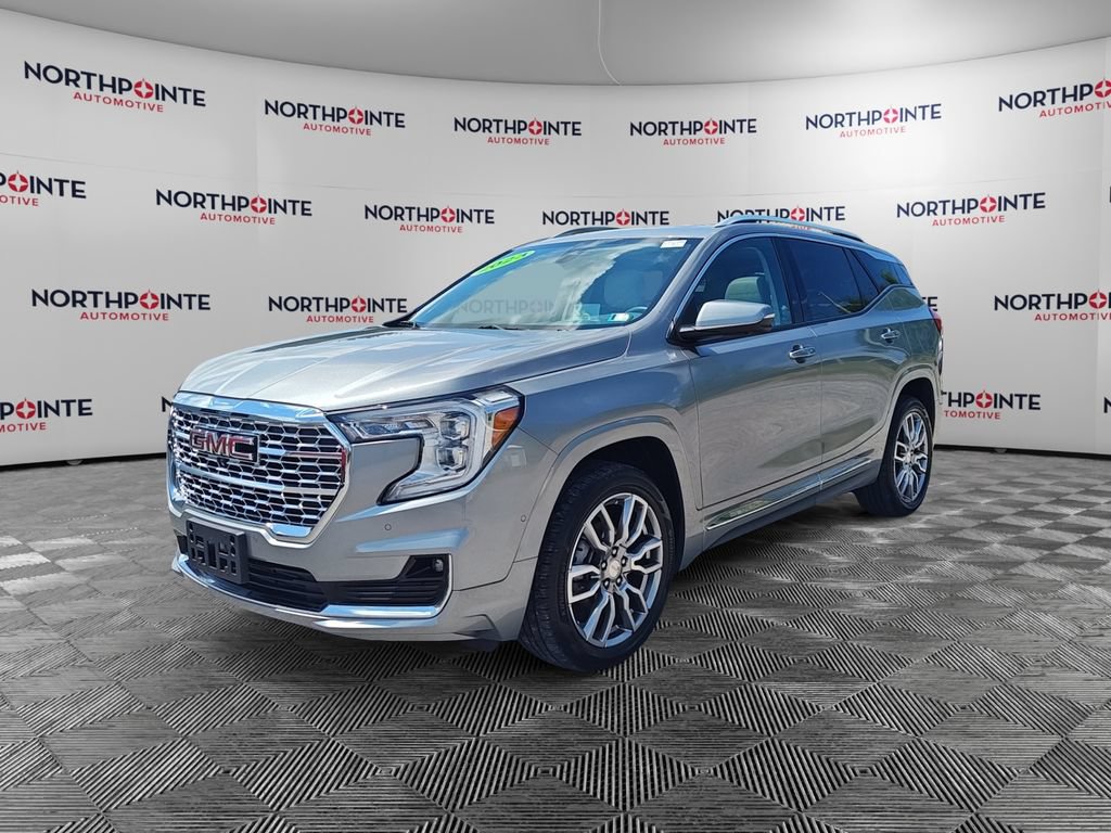 Used 2023 GMC Terrain Denali w/ Denali Premium Package AWD/4WD image 2