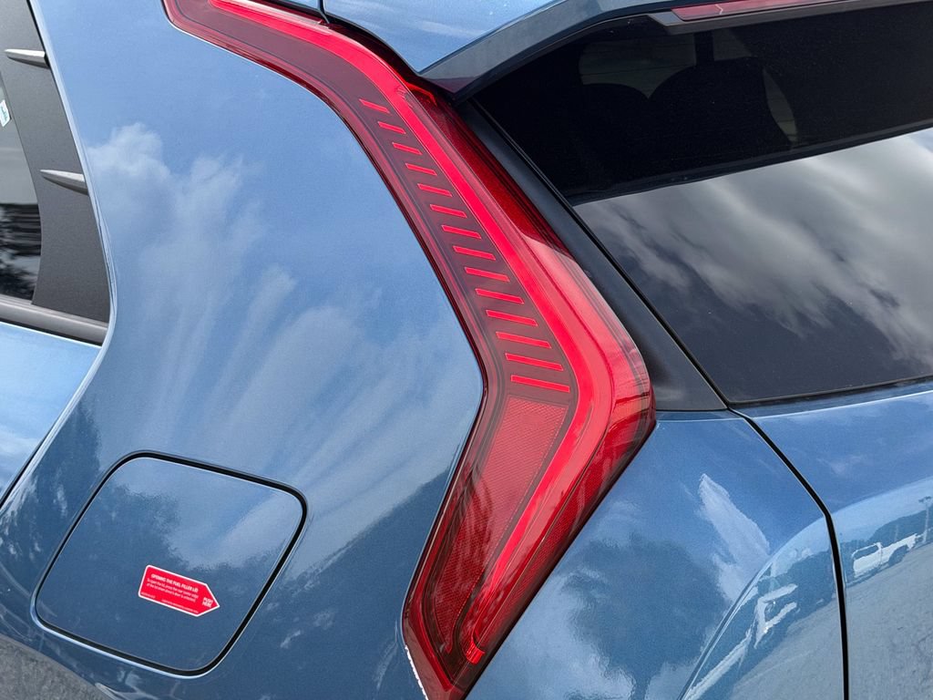 New 2026 Kia Niro EX FWD image 9