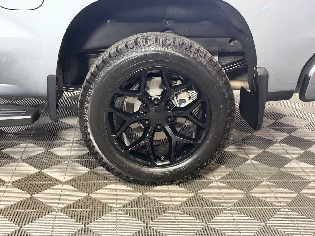 Used 2024 Chevrolet Silverado 1500 High Country w/ High Country Premium Package image 16