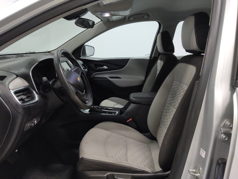 Used 2018 Chevrolet Equinox LS image 17