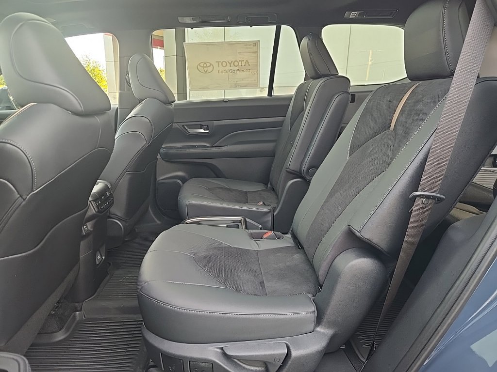 New 2026 Toyota Grand Highlander AWD Hybrid image 27