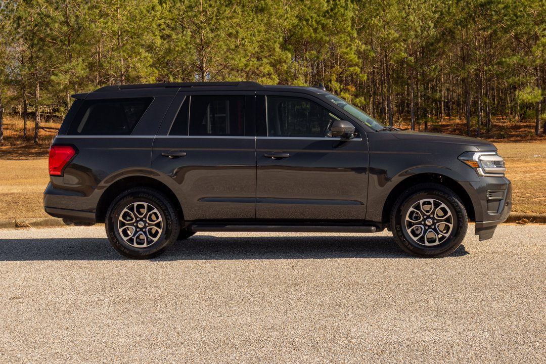 Used 2024 Ford Expedition XLT image 7