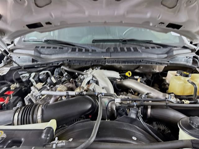 Used 2020 Ford F350 Lariat w/ Chrome Package image 34