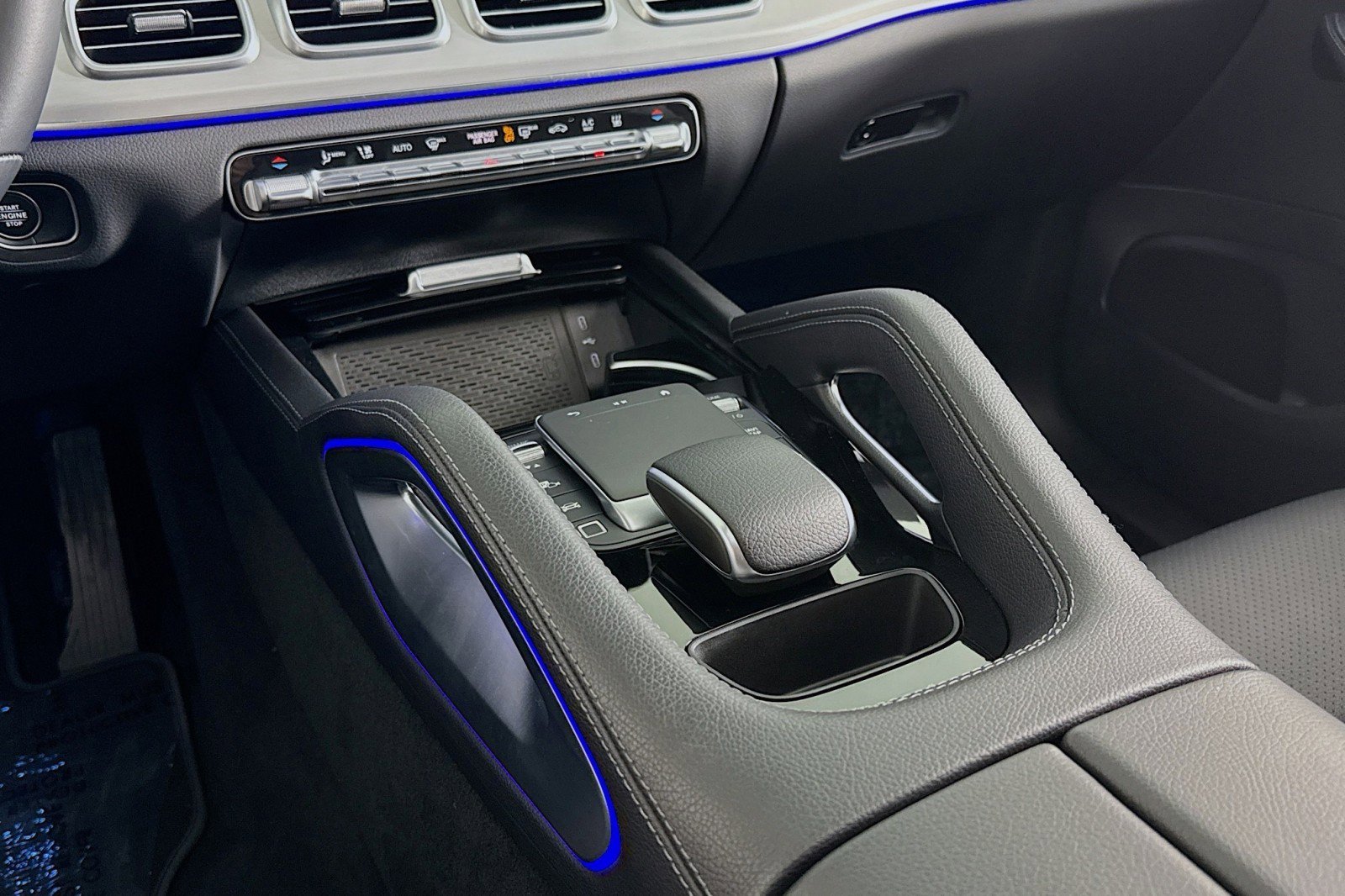 Certified 2025 Mercedes-Benz GLE 450e 4MATIC image 7