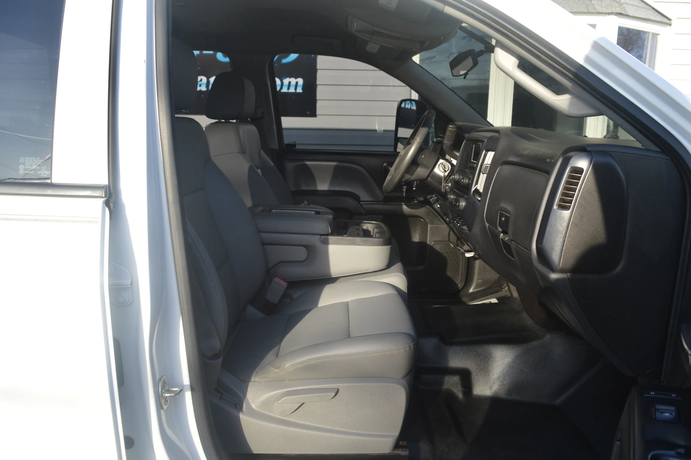 Used 2015 Chevrolet Silverado 1500 W/T w/ Trailering Package RWD image 16