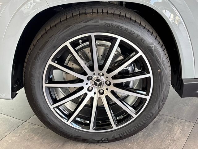 New 2025 Mercedes-Benz GLS 580 4MATIC image 28