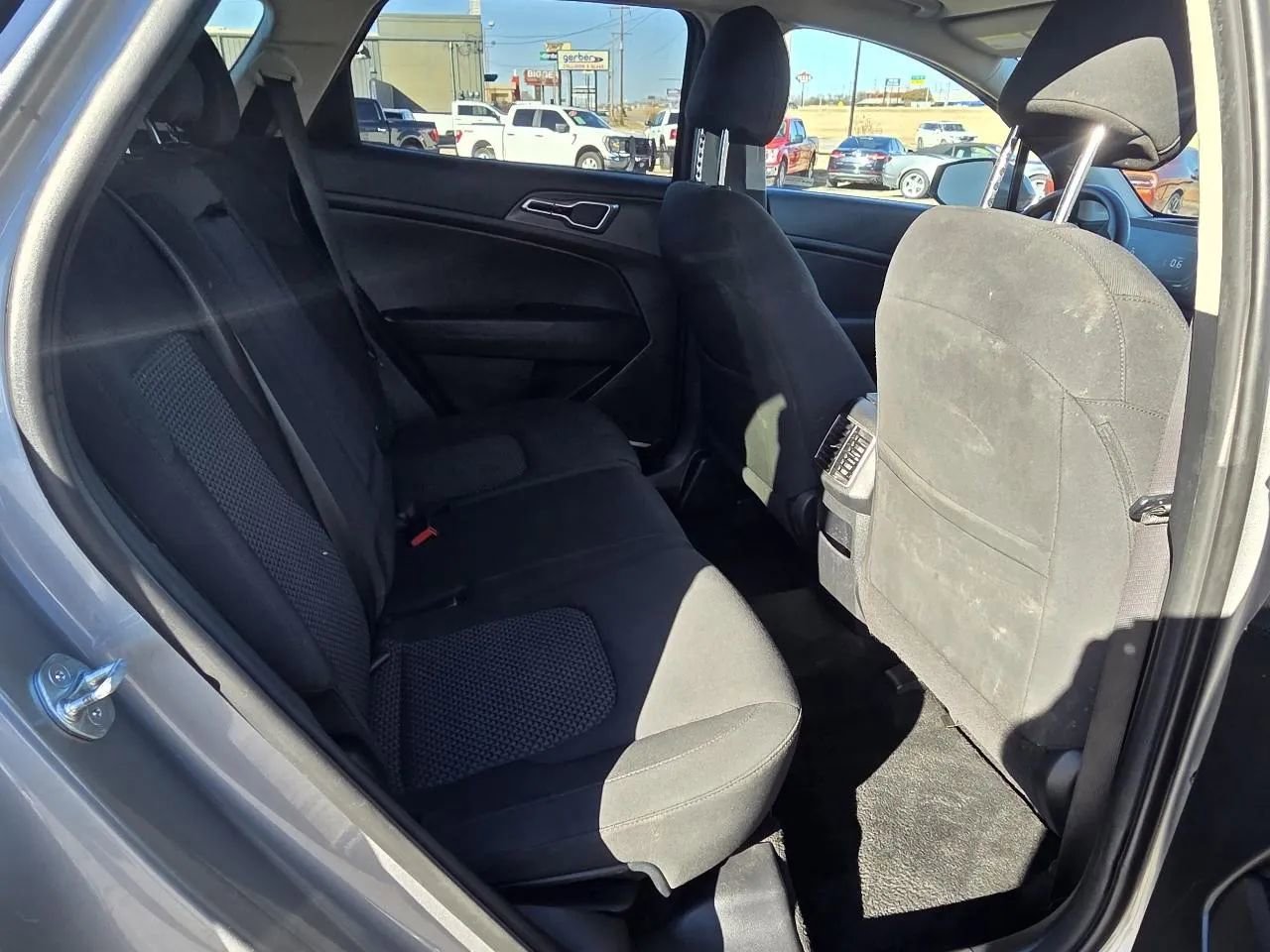 Used 2023 Kia Sportage LX image 15