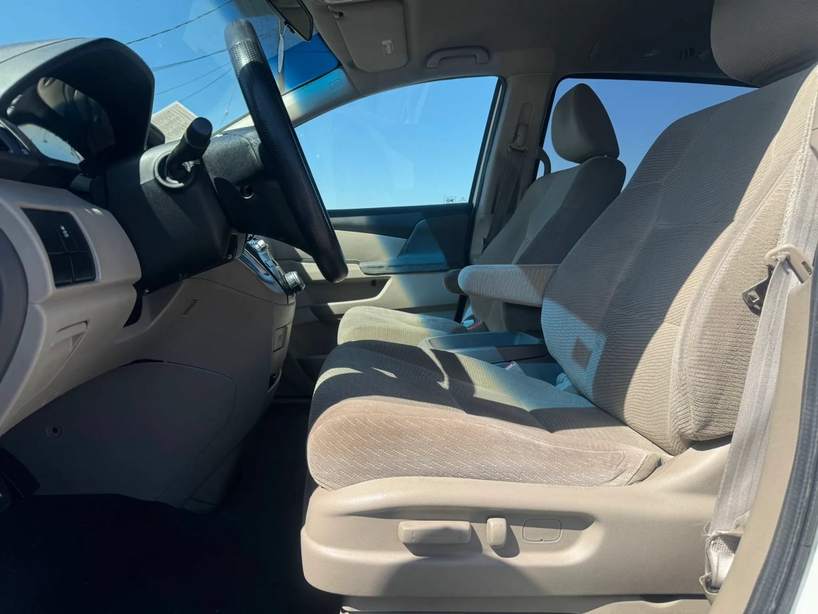 Used 2012 Honda Odyssey LX image 20