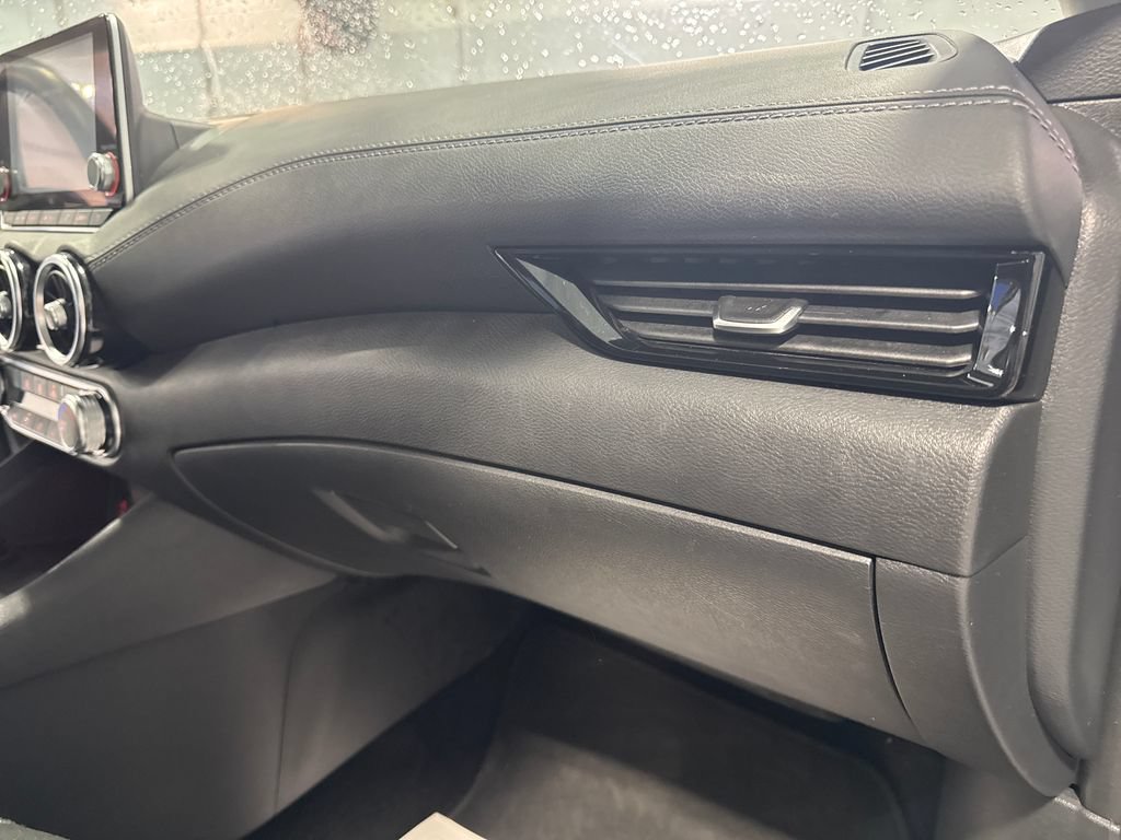 Used 2025 Nissan Sentra SV FWD image 30