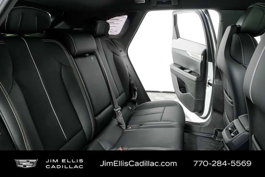 Certified 2025 Cadillac Optiq Luxury 2 w/ LPO, Floor Liner Package AWD/4WD image 21