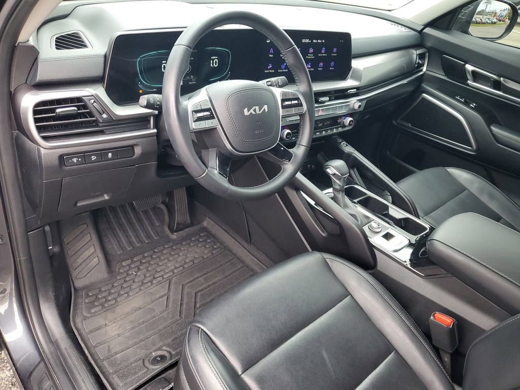 Used 2024 Kia Telluride S w/ S Sunroof Package image 6
