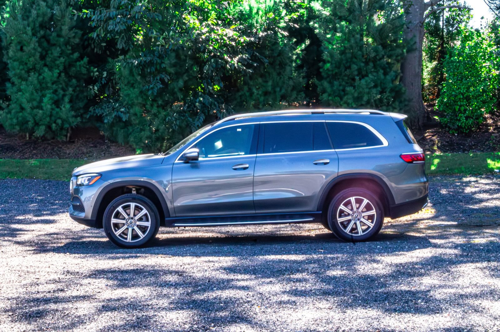 Used 2021 Mercedes-Benz GLS 450 4MATIC image 4