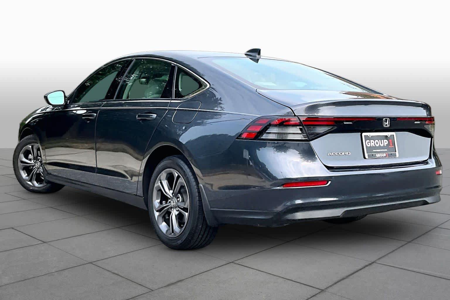 Used 2023 Honda Accord EX image 11