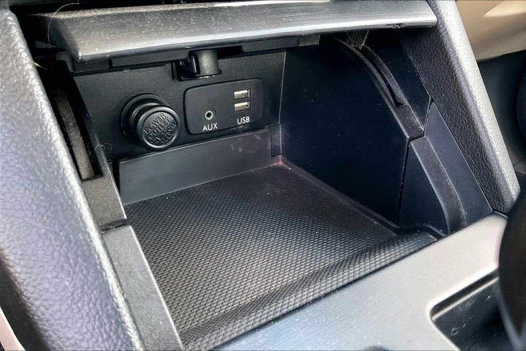 Used 2016 Subaru Legacy 2.5i Limited image 16