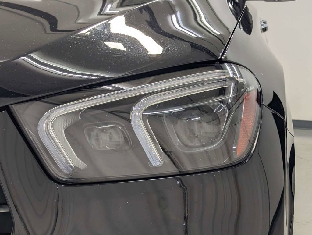 Used 2023 Ford Explorer XLT w/ Equipment Group 202A image 18