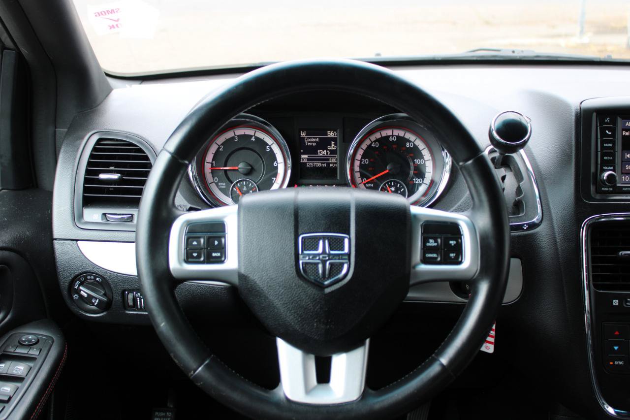 Used 2016 Dodge Grand Caravan R/T FWD image 9