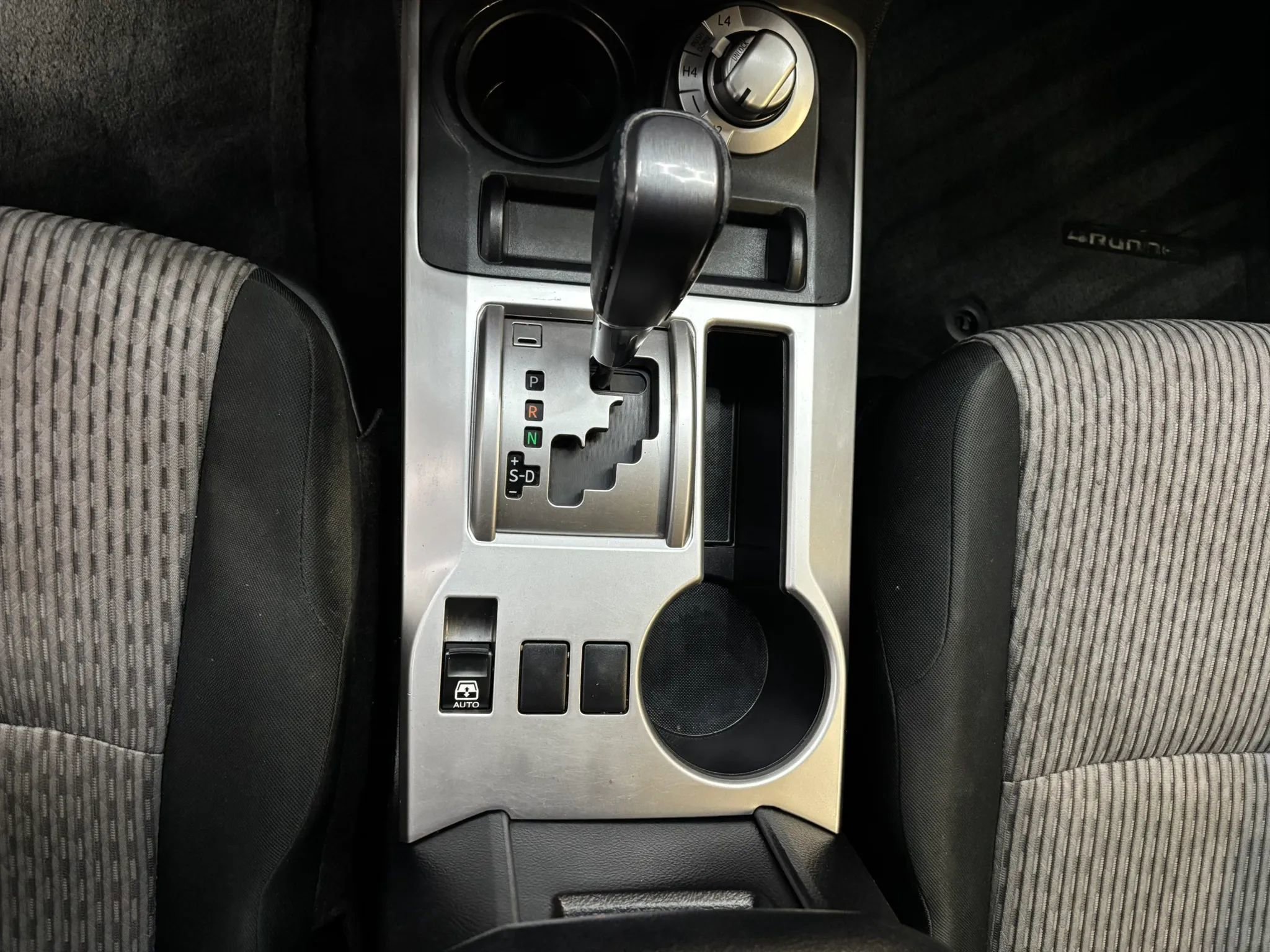 Used 2016 Toyota 4Runner SR5 image 18