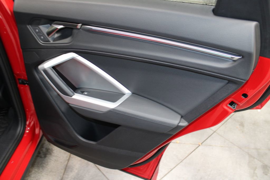 Used 2023 Audi Q3 2.0T Premium Plus w/ Premium Plus Package image 26