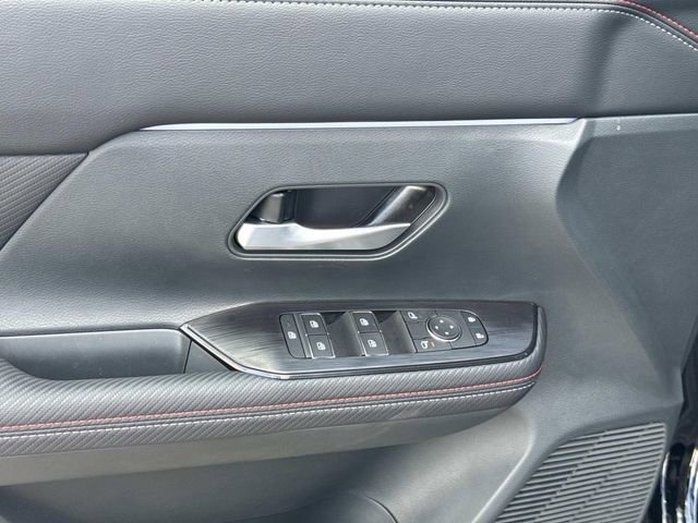 New 2025 Nissan Kicks SR w/ SR Premium Package image 22