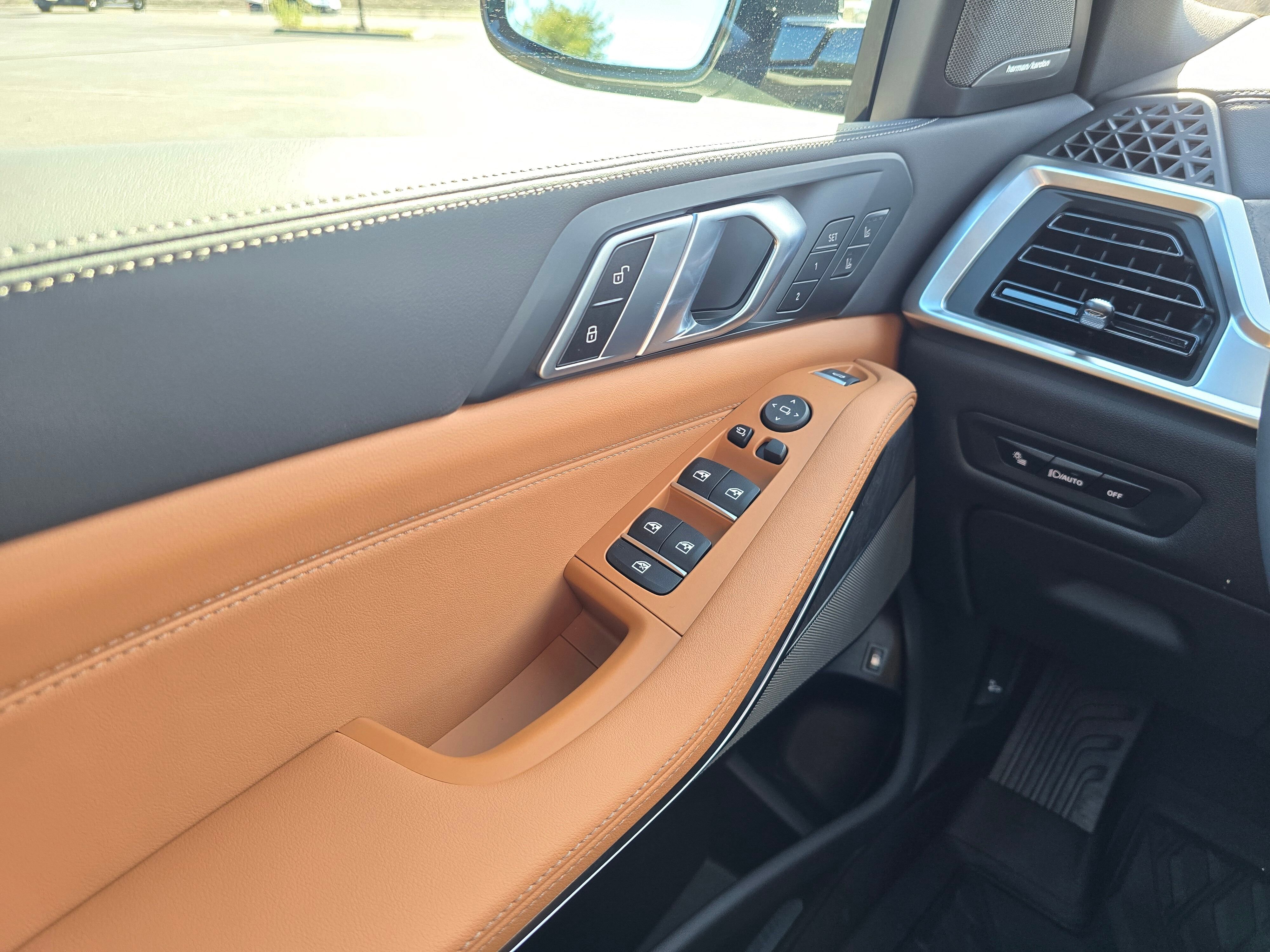 New 2026 BMW X5 xDrive50e w/ Executive Package image 57