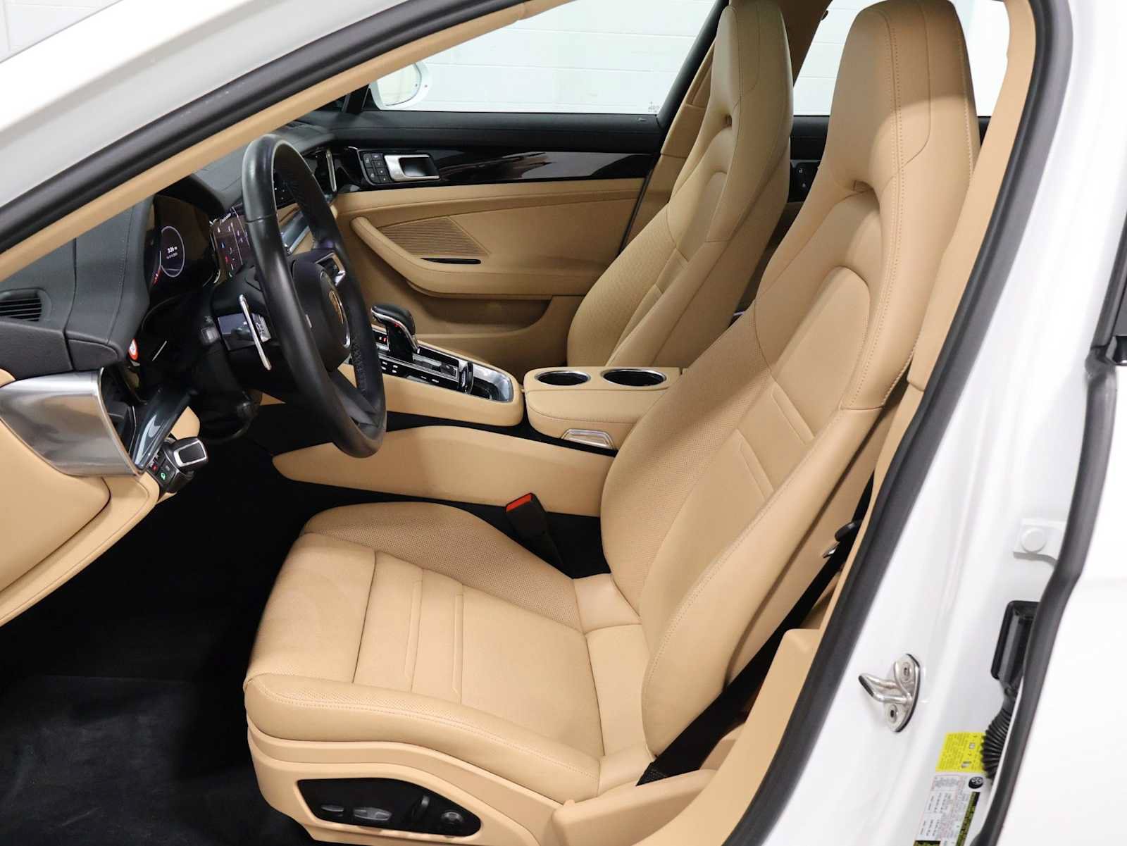 Certified 2023 Porsche Panamera 4S AWD/4WD image 5