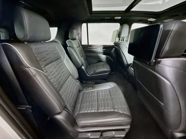 Used 2024 Cadillac Escalade ESV Sport Platinum AWD/4WD image 32