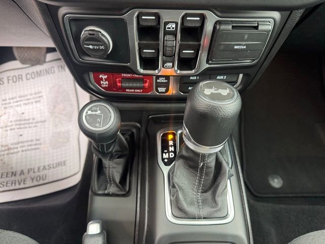 Certified 2025 Jeep Wrangler Unlimited Rubicon image 18