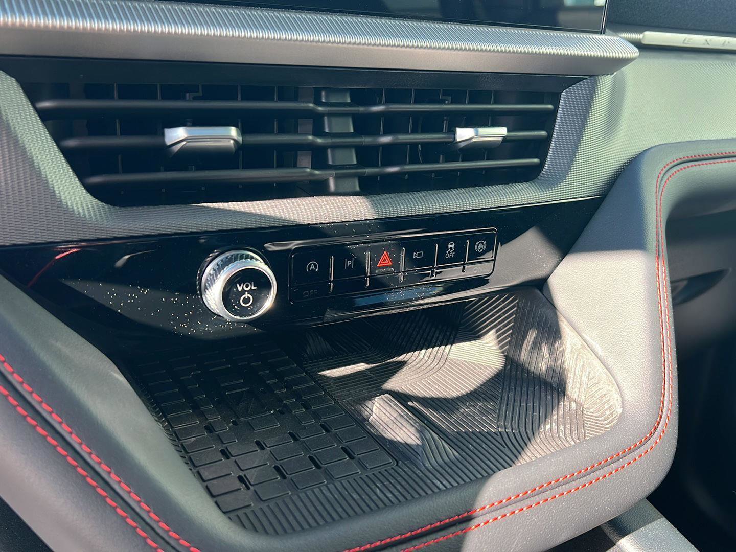 Used 2025 Ford Explorer ST w/ Sun And Sound Package image 28