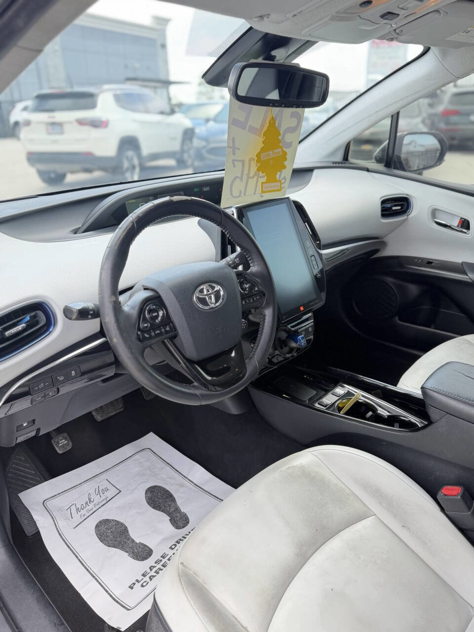 Used 2021 Toyota Prius Limited FWD image 11