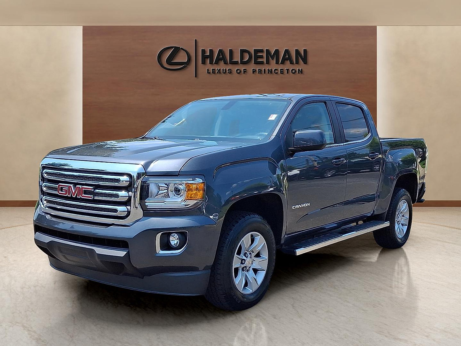 Used 2016 GMC Canyon SLE w/ SLE Convenience Package RWD image 3